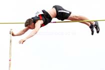 Mens under-20s pole vault, Northern Senior and Under-20s Track and Field Champs., Manchester. Photo: David T. Hewitson/Sports for All Pics